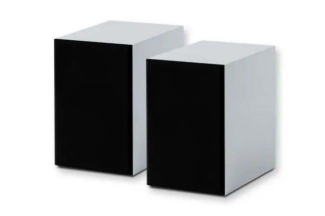 speaker_box_5_e_white_detail_grills_2.jpg